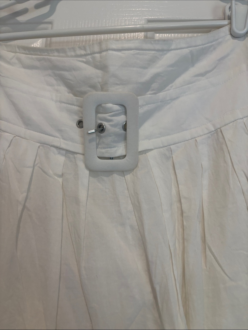 INC International Concepts Ivory Pleated Skirt with Buckle size 8 - Picture 2 of 6